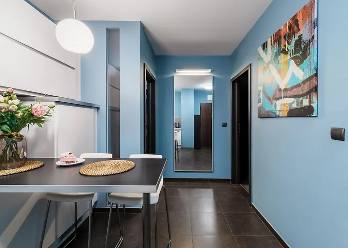 Old Town Comfort Balkon & Parking Apartamento